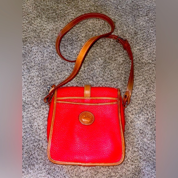 ✨♥️ Vintage Dooney & Bourke All-Weather Leather Equestrian Crossbody Bag ♥️✨ - Picture 1 of 13